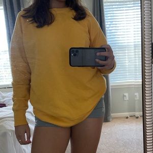 Cute mustard yellow t-shirt/sweater